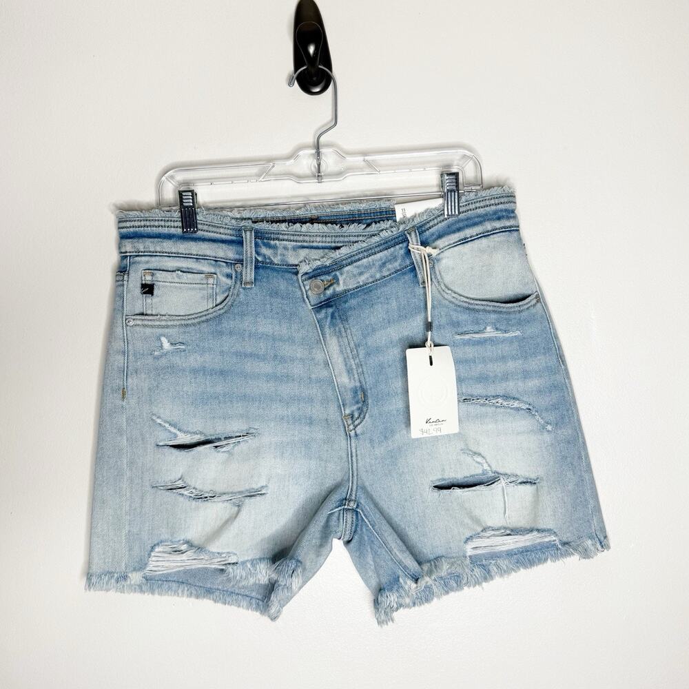 Kancan High Rise Criss Cross Distressed Stretch Shorts Women’s Size 13/30 NWT